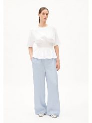 Armedangels Koszulka "Kaawino" w kolorze białym rozmiar: L. Białe koszulki damskie ARMEDANGELS, l, bez wzorów, z bawełny, bez kołnierzyka, bez ramiączek. Za 109.26 zł.