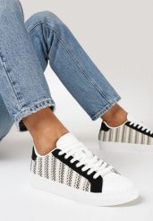 Biało-Czarne Sneakersy z Ekoskóry ze Sznurowaniem i Wstawką w Kratę Fibrusa. Czarne obuwie sportowe damskie Born2be, bez zapięcia. Za 34.99 zł.