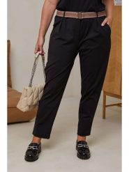 Curvy Lady Spodnie w kolorze czarnym rozmiar: 48/50. Czarne spodnie materiałowe damskie Curvy Lady, bez wzorów, z bawełny. Za 150.72 zł.