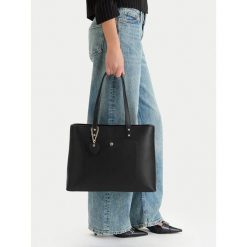 Torebka JENNY. Czarne shopper bag Jenny, bez wzorów, bez dodatków. Za 159.99 zł.