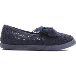 Granatowe Tenisówki Can I Have. Niebieskie buty sportowe dziewczęce Born2be, w koronkowe wzory, z koronki. Za 14.99 zł.