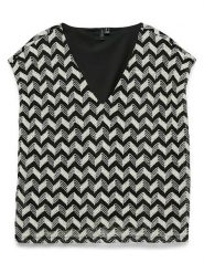 Vero Moda Bluzka w kolorze czarno-kremowym rozmiar: S. Czarne bluzki damskie Vero Moda, s, bez wzorów, bez kołnierzyka, bez ramiączek. Za 93.51 zł.