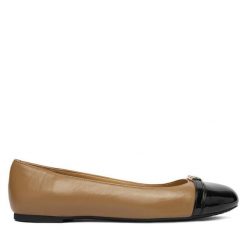 Baleriny MICHAEL Michael Kors. Brązowe balerinki damskie MICHAEL Michael Kors, bez wzorów. Za 419.99 zł.