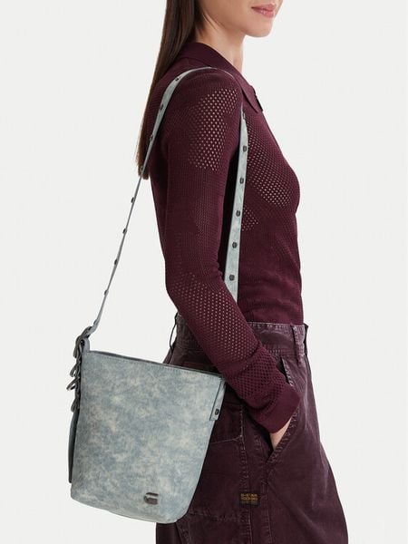 G-Star Raw Torebka EO-LDA8713 Niebieski. Niebieskie listonoszki damskie G-Star Raw, bez wzorów, z materiału, bez dodatków. Za 123.99 zł.
