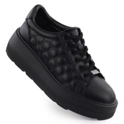 Skórzane półbuty damskie pikowane sneakersy na platformie czarne Filippo DP7285. Czarne półbuty damskie Filippo, bez wzorów, ze skóry, bez obcasa, na koturnie, bez zapięcia. Za 173.99 zł.