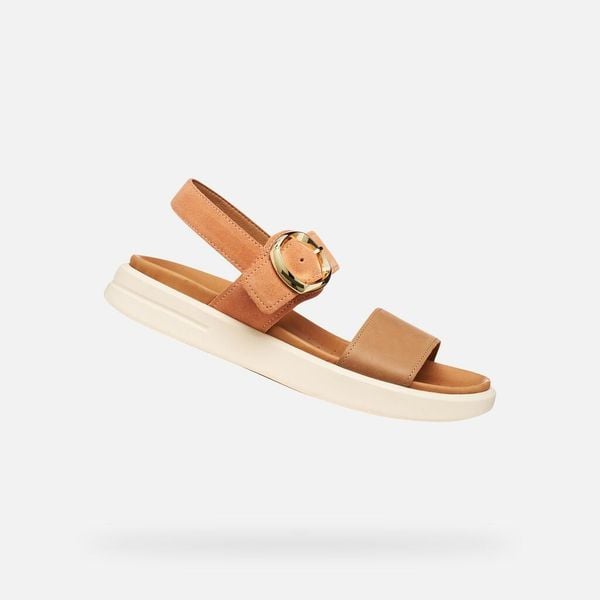 Sandały GEOX D XAND 2S Pomarańczowy. Brązowe sandały damskie Geox, bez wzorów, ze skóry, bez obcasa, bez zapięcia. Za 396.00 zł.