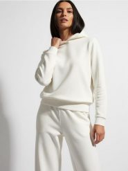 Bluza z kapturem i kieszenią - kremowy. Białe bluzy damskie Sinsay, l, bez wzorów, z kapturem. W wyprzedaży za 19.99 zł.