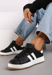 Czarne Płaskie Sneakersy z Kontrastowymi Paskami Navisana. Czarne obuwie sportowe damskie Born2be, z jeansu, bez zapięcia. Za 69.99 zł.