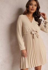 Beżowa Sukienka Plisowana z Materiałowym Paskiem Jaresa. Brązowe sukienki damskie Renee, bez wzorów, z materiału, eleganckie, bez ramiączek. W wyprzedaży za 75.99 zł.