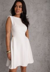 Biała Rozkloszowana Sukienka Bez Rękawów z Odpinanymi Aplikacjami w Pasie Maridina. Białe sukienki damskie Renee, z aplikacjami, z materiału, eleganckie, bez ramiączek. Za 169.99 zł.