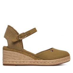 Espadryle Tommy Hilfiger. Brązowe espadryle damskie Tommy Hilfiger, bez wzorów, bez obcasa. Za 409.99 zł.