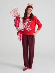 Bluza świąteczna - czerwony. Czerwone bluzy damskie Sinsay, l, bez wzorów, bez kaptura. Za 39.99 zł.
