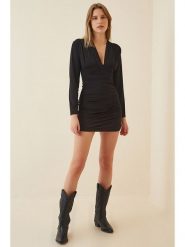 Hapiness Istanbul Sukienka w kolorze czarnym rozmiar: 40. Czarne sukienki damskie Hapiness Istanbul, bez wzorów, bez ramiączek. Za 74.45 zł.