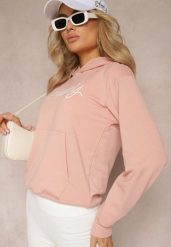 Różowa Bluza z Ozdobnym Napisem i Kapturem Arseia. Czerwone bluzy damskie Renee, l, bez wzorów, z jeansu, z kapturem. Za 69.99 zł.