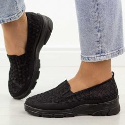 Czarne przewiewne półbuty damskie Potocki 103302. Czarne półbuty damskie POTOCKI, na lato, bez wzorów, z jeansu, z okrągłym noskiem, bez obcasa, na płaskiej podeszwie, bez zapięcia. Za 119.00 zł.