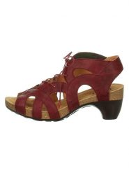 Think! Skórzane sandały "Traudi" w kolorze czerwonym rozmiar: 39. Czerwone sandały damskie Think!, bez wzorów, z otwartym noskiem, bez obcasa, na koturnie, bez zapięcia. Za 305.92 zł.