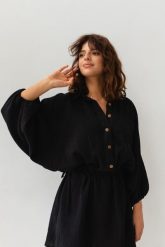 Sukienka typu kimono z muślinu w kolorze czarnym - SAVANNAH BLACK-XS/S. Czarne sukienki damskie Marsala, bez wzorów, z bawełny, bez ramiączek. Za 279.90 zł.
