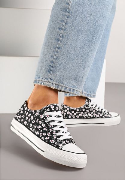 Czarne Casualowe Trampki w Kwiatki Foleriella. Czarne obuwie sportowe casual damskie Renee, z jeansu, bez zapięcia. Za 44.99 zł.