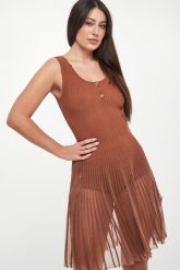 Sukienka z ażurowej dziany ELISABETTA FRANCHI. Sukienki damskie Elisabetta Franchi, w ażurowe wzory, bez ramiączek. Za 1,659.00 zł.