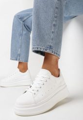 Białe Sneakersy z Delikatną Perforacją i Gumowym Misiem przy Sznurówkach Zephra. Białe obuwie sportowe damskie Born2be, z gumy, bez zapięcia. Za 109.99 zł.