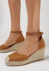 Brązowe Sandały Eireneh. Brązowe sandały damskie Born2be, bez wzorów, bez obcasa, na koturnie, bez zapięcia. Za 39.99 zł.