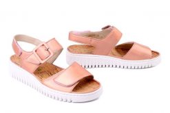 WALDLAUFER 955004156154 melon, sandały damskie. Czerwone sandały damskie Waldlaufer, bez wzorów, bez obcasa, bez zapięcia. Za 449.90 zł.