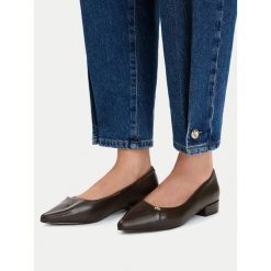 Baleriny MEXX. Brązowe balerinki damskie Mexx, bez wzorów. Za 269.99 zł.