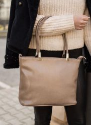 Shopperka skórzana DAN-A t458 beżowa. Brązowe torebki klasyczne damskie DAN-A, ze skóry, bez dodatków. Za 208.99 zł.