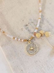 Atelier MIU Pozłacany naszyjnik z elementami ozdobnymi - dł. 42 cm rozmiar: onesize. Białe naszyjniki damskie atelier MIU, z cyrkonią, pozłacane. Za 83.42 zł.