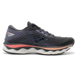 Buty do biegania damskie Mizuno Wave Sky 6. Czarne obuwie sportowe damskie Mizuno, bez zapięcia, do biegania, mizuno wave. Za 399.99 zł.