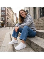 Inselhauptstadt Sneakersy w kolorze białym rozmiar: 36. Białe obuwie sportowe damskie Inselhauptstadt, bez zapięcia. Za 87.61 zł.