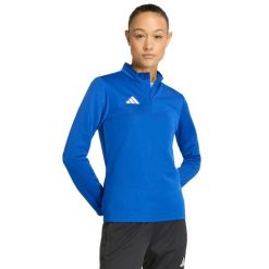 Bluza damska adidas Entrada 26 Training Top. Niebieskie bluzy damskie Adidas, bez wzorów, z materiału, bez kaptura. Za 121.99 zł.