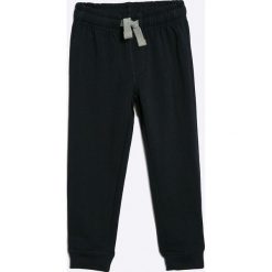 Blukids - Spodnie dziecięce 98-128 cm. Spodnie materiałowe chłopięce marki 4F. W wyprzedaży za 19.90 zł.