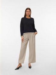 Vero Moda Sweter w kolorze czarnym rozmiar: M. Czarne swetry klasyczne damskie Vero Moda, m, bez kołnierzyka. Za 104.89 zł.