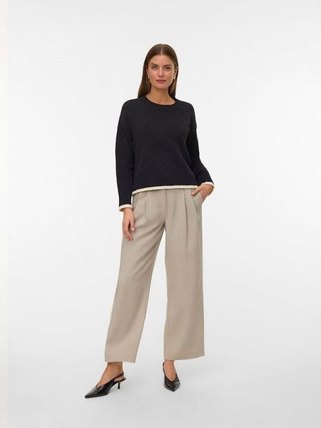 Vero Moda Sweter w kolorze czarnym rozmiar: S. Czarne swetry klasyczne damskie Vero Moda, s, bez kołnierzyka. Za 83.03 zł.