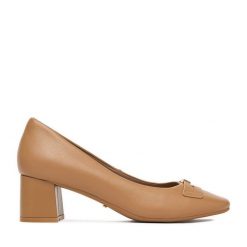 Czółenka MEXX. Brązowe czółenka damskie Mexx, bez wzorów, bez obcasa. Za 369.99 zł.