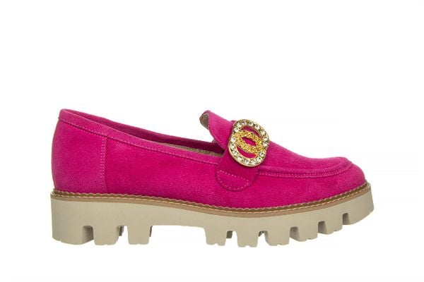 Mokasyny Bayla-159 4806 152-P Fuksja Welur 159122, Skóra naturalna - 40. Czerwone mokasyny damskie Bayla, na lato, ze skóry, bez obcasa. W wyprzedaży za 179.10 zł.