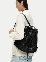 Desigual Plecak 26SAKP13 Czarny. Czarne plecaki Desigual, bez wzorów, ze skóry. Za 489.99 zł.