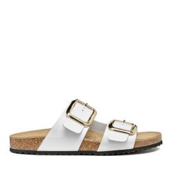 Klapki Geox. Białe klapki damskie Geox, bez wzorów, bez obcasa, bez zapięcia. Za 399.99 zł.