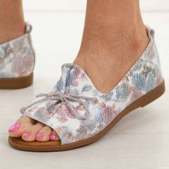 Multi skórzane płaskie sandały damskie Cambell 19388. Sandały damskie Cambell, bez wzorów, z jeansu, bez obcasa, na płaskiej podeszwie, bez zapięcia. Za 219.00 zł.