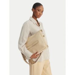 Torebka Coccinelle. Brązowe torebki klasyczne damskie Coccinelle, bez dodatków. Za 1,599.99 zł.