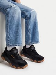 Guess Sneakersy CEO-CP40GG08W2026 Czarny. Czarne trampki dziewczęce Guess, z aplikacjami, z materiału, bez zapięcia. Za 229.99 zł.
