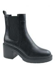 S.Oliver Botki w kolorze czarnym rozmiar: 38. Czarne botki damskie S.Oliver, eleganckie, bez obcasa, bez zapięcia. Za 219.95 zł.