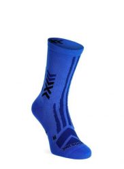 Skarpety turystyczne X-Socks Hike Discover Crew. Niebieskie skarpetki damskie X Socks, bez wzorów, z materiału. Za 87.99 zł.