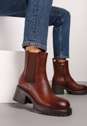 Brązowe Ocieplone Botki na Słupku w Stylu Sztybletów Ozdobione z Boku Gumką Crethea. Brązowe botki damskie Renee, na wiosnę, z jeansu, eleganckie, bez obcasa, na obcasie, bez zapięcia. Za 159.99 zł.