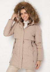 Beżowa Casualowa Kurtka Parka z Kapturem z Futerkiem Nallorea. Brązowe parki damskie Born2be, l, z dzianiny, z kapturem. Za 299.99 zł.
