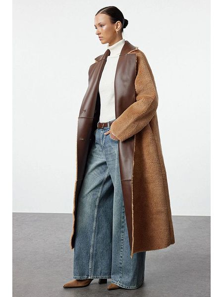 Trendyol Dwustronny płaszcz przejściowy w kolorze ciemnobrązowo-karmelowym rozmiar: 42. Brązowe płaszcze damskie Trendyol, bez wzorów, bez kaptura. Za 243.45 zł.