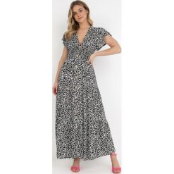 Czarna Sukienka Chionesilea. Czarne sukienki damskie Born2be, z aplikacjami, bez ramiączek. Za 129.99 zł.