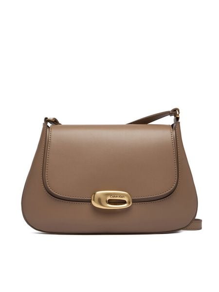 Calvin Klein Torebka Hardware Flap Meidum Crossbody LV04F3401G Beżowy. Brązowe listonoszki damskie Calvin Klein, bez wzorów, ze skóry, bez dodatków. Za 649.99 zł.