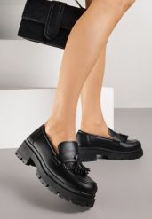 Czarne Mokasyny na Grubej Podeszwie z Frędzlami Sewolia. Czarne mokasyny damskie Born2be, z jeansu, bez obcasa. Za 79.99 zł.